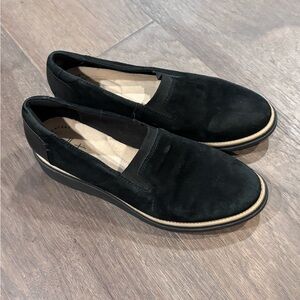 Women’s Clarks Sharon Dolly Wedge Loafers in Black Suede, Size 7.5